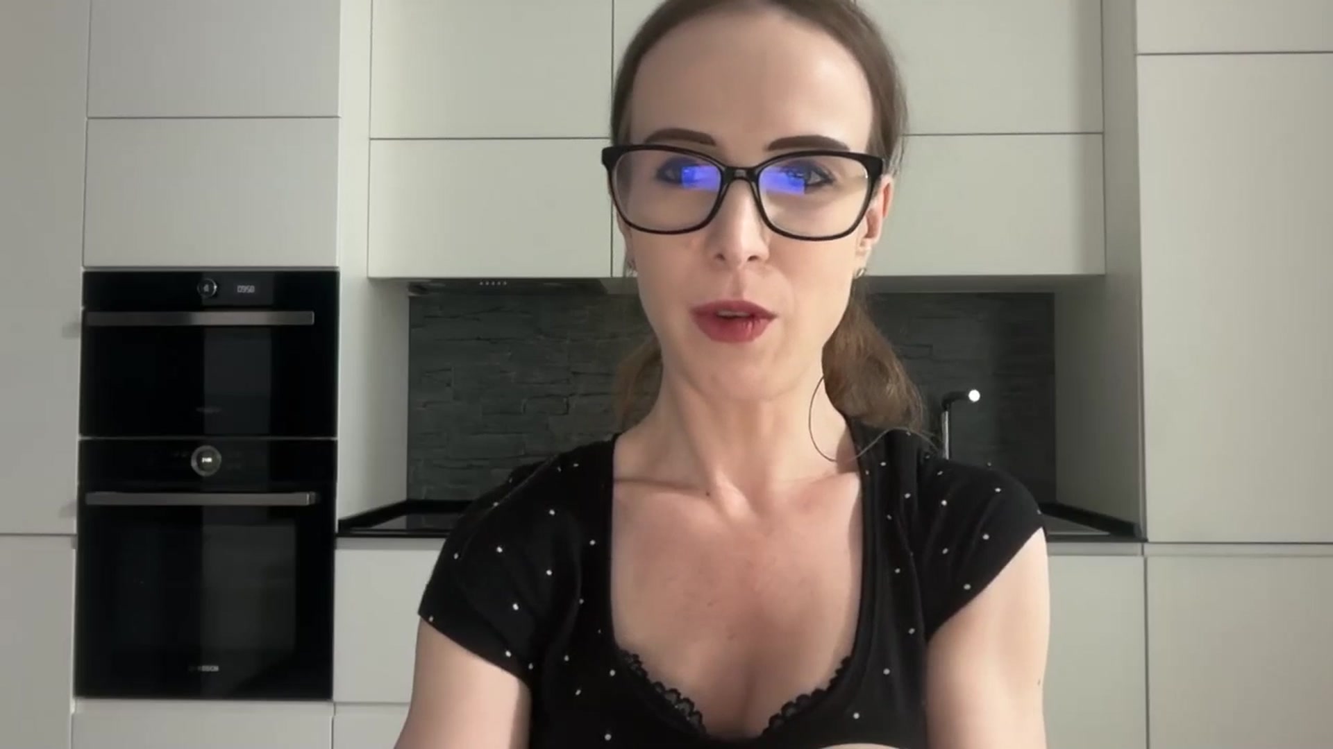 Gallery image thumbnail from Alexys23's myfreecams stream on, 04/19/2026, 18:13 image 10 of 20
