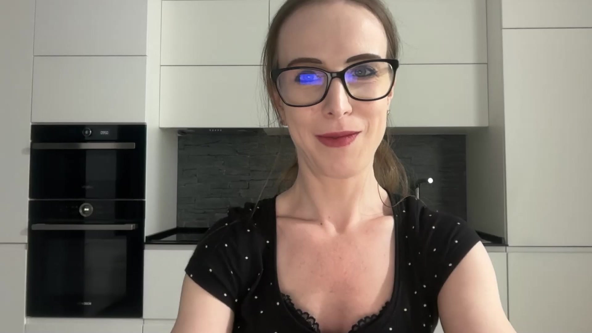Gallery image thumbnail from Alexys23's myfreecams stream on, 04/19/2026, 18:13 image 1 of 20