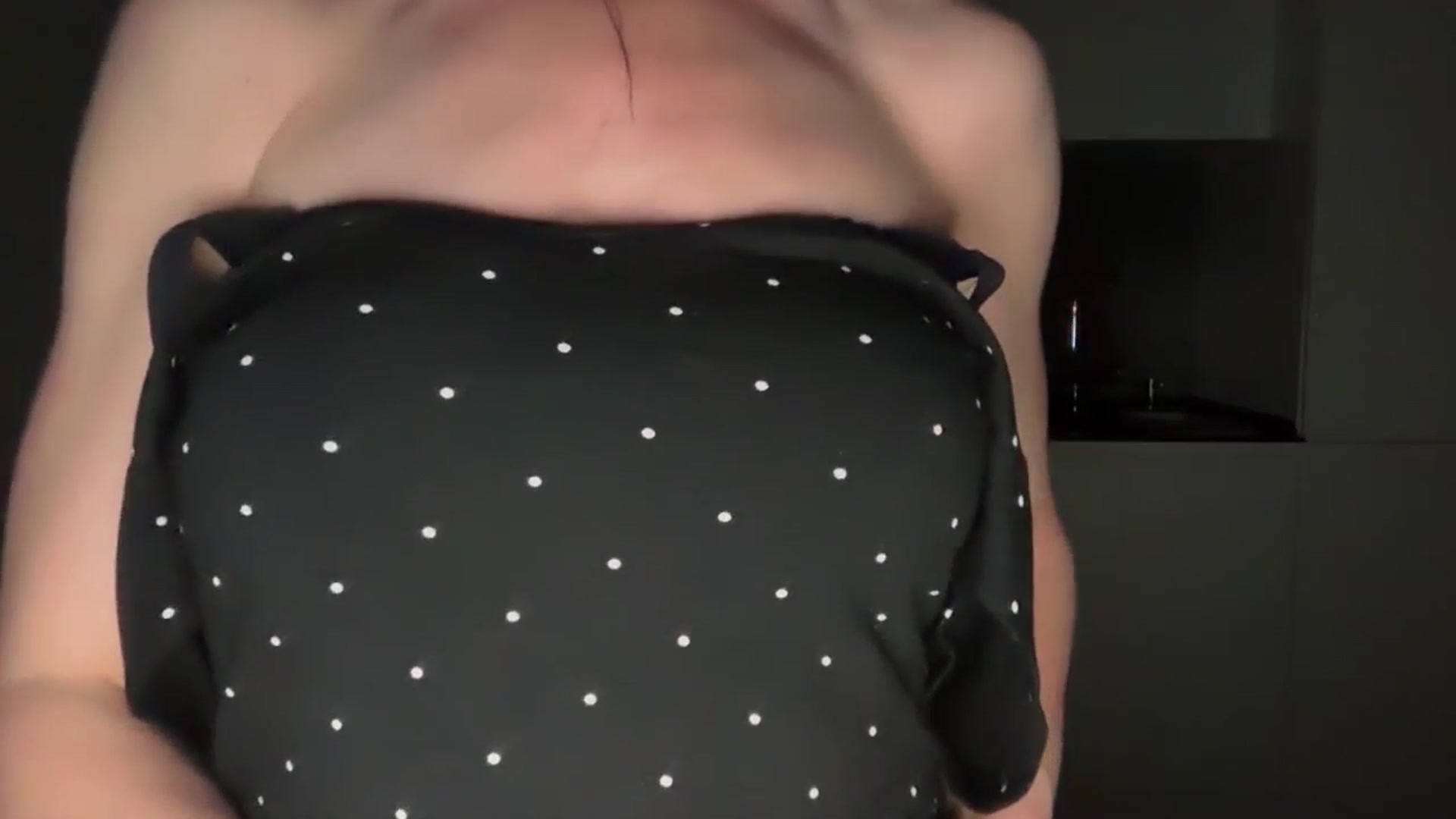 Gallery image thumbnail from Alexys23's myfreecams stream on, 04/19/2026, 19:45 image 19 of 20