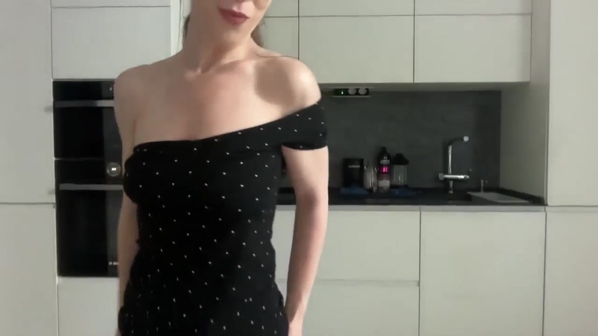 Gallery image thumbnail from Alexys23's myfreecams stream on, 04/19/2026, 20:38 image 16 of 20