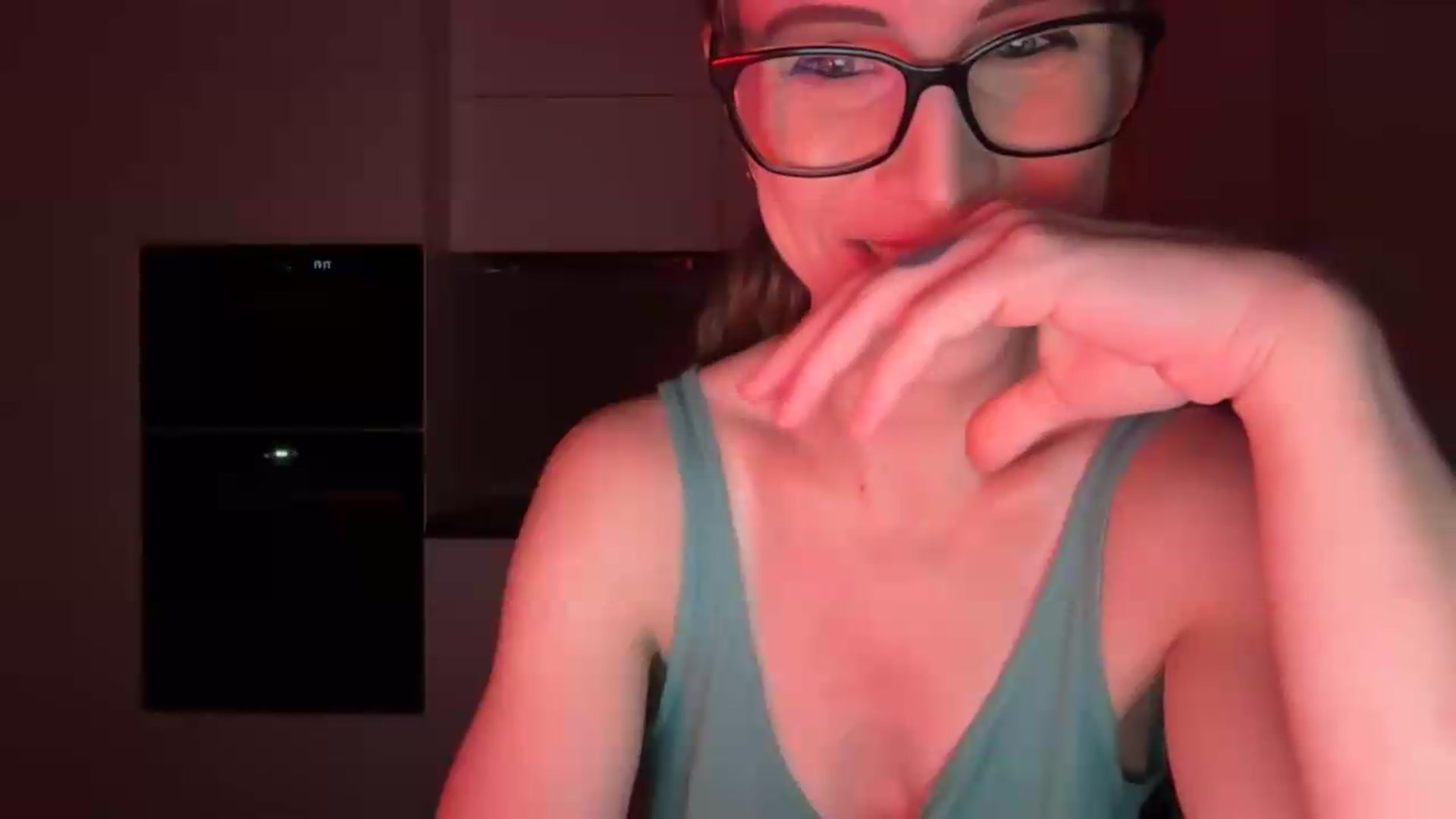 Gallery image thumbnail from Alexys23's myfreecams stream on, 06/28/2026, 22:07 image 19 of 20