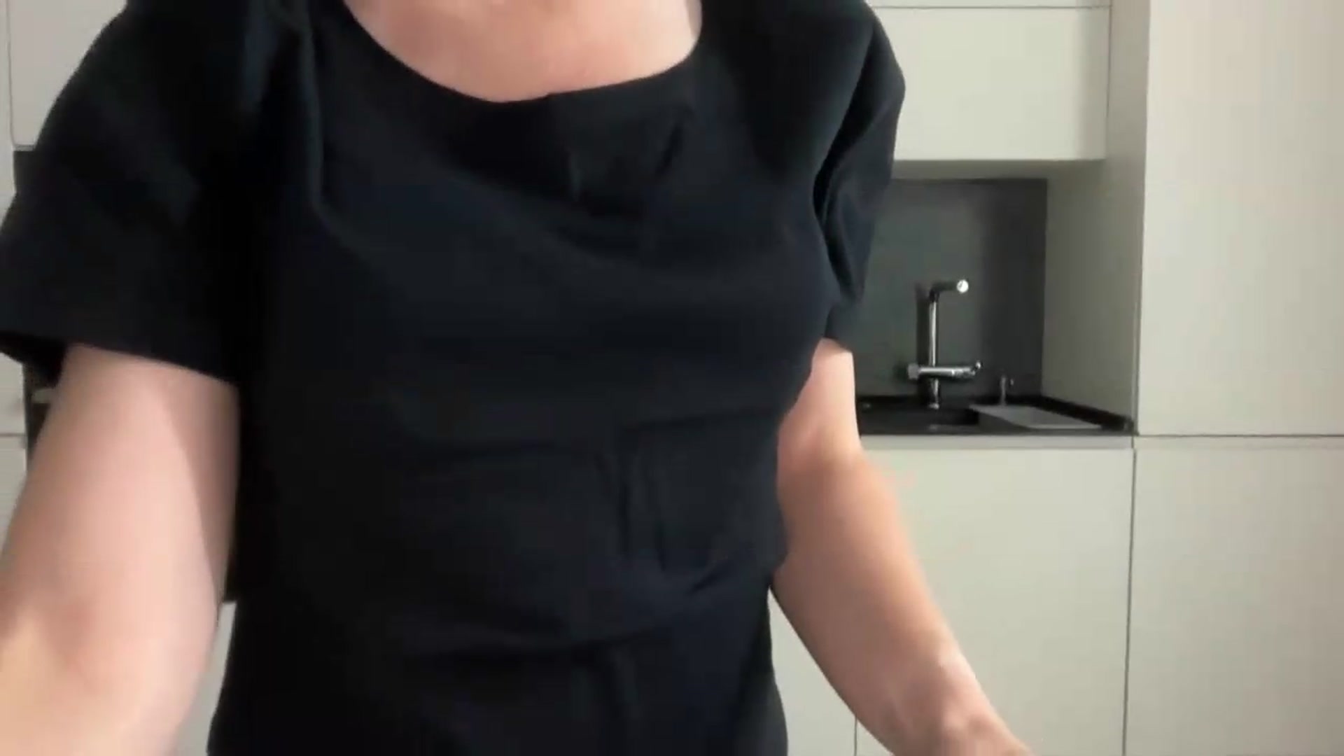 Gallery image thumbnail from Alexys23's myfreecams stream on, 08/23/2026, 18:25 image 2 of 20