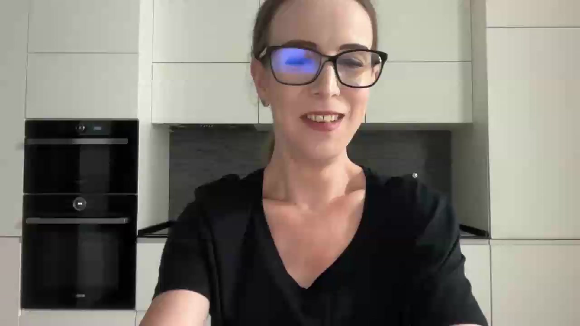 Gallery image thumbnail from Alexys23's myfreecams stream on, 08/23/2026, 18:25 image 1 of 20