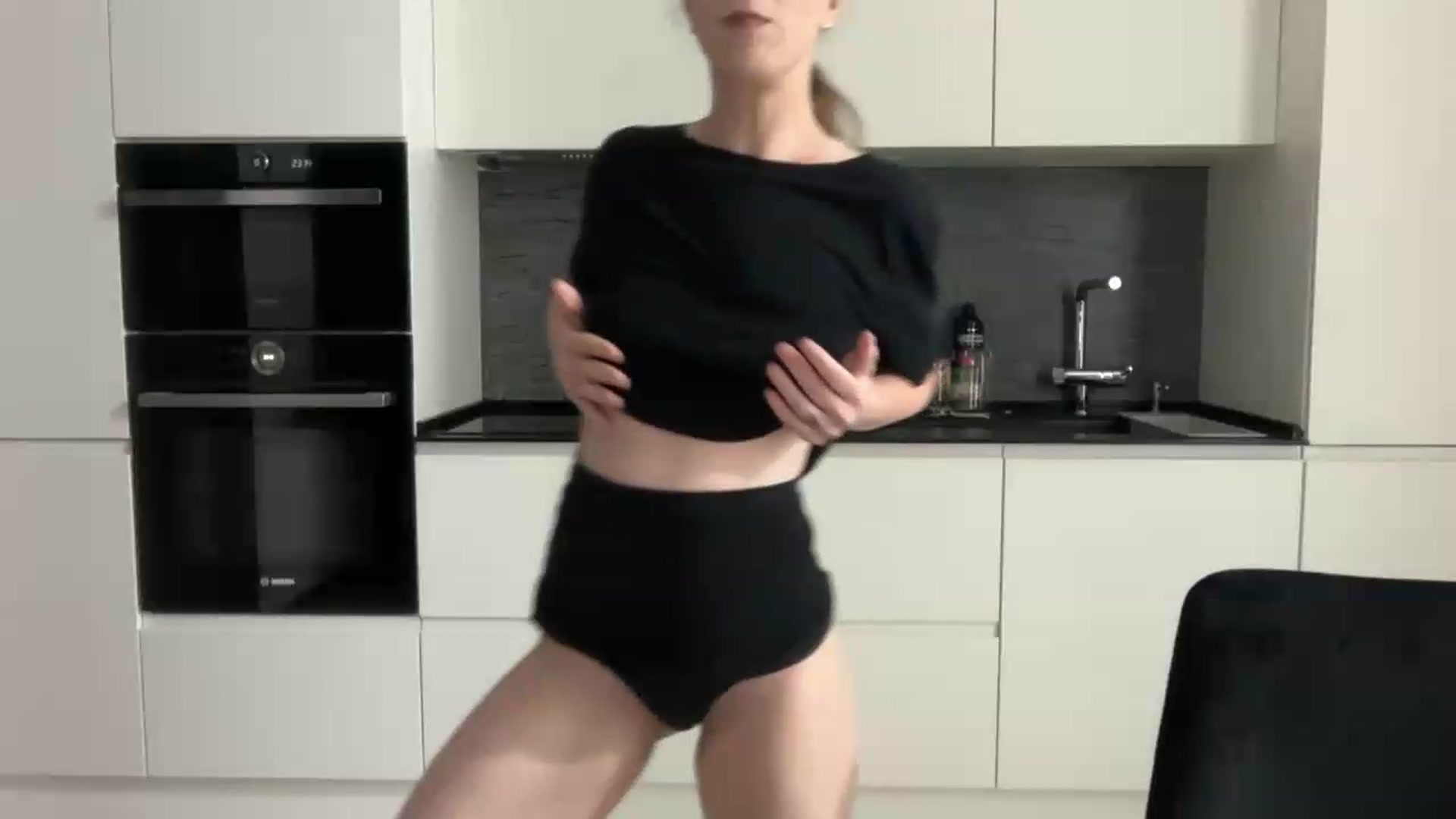 Gallery image thumbnail from Alexys23's myfreecams stream on, 08/23/2026, 19:56 image 18 of 20