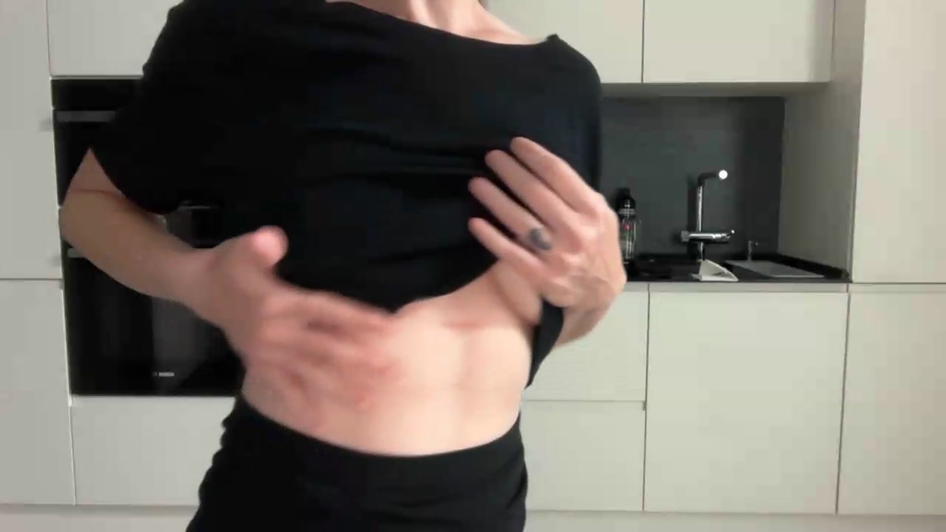 Gallery image thumbnail from Alexys23's myfreecams stream on, 08/23/2026, 21:41 image 15 of 20
