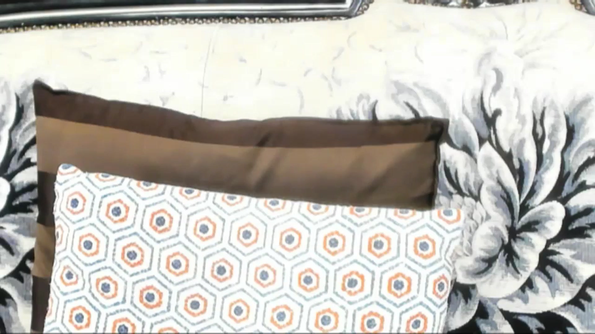 Gallery image thumbnail from Alfawoman_'s myfreecams stream on, 09/29/2023, 09:51 image 6 of 20
