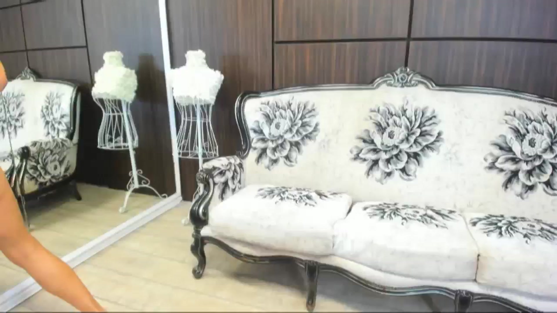 Gallery image thumbnail from Alfawoman_'s myfreecams stream on, 09/29/2023, 09:51 image 20 of 20