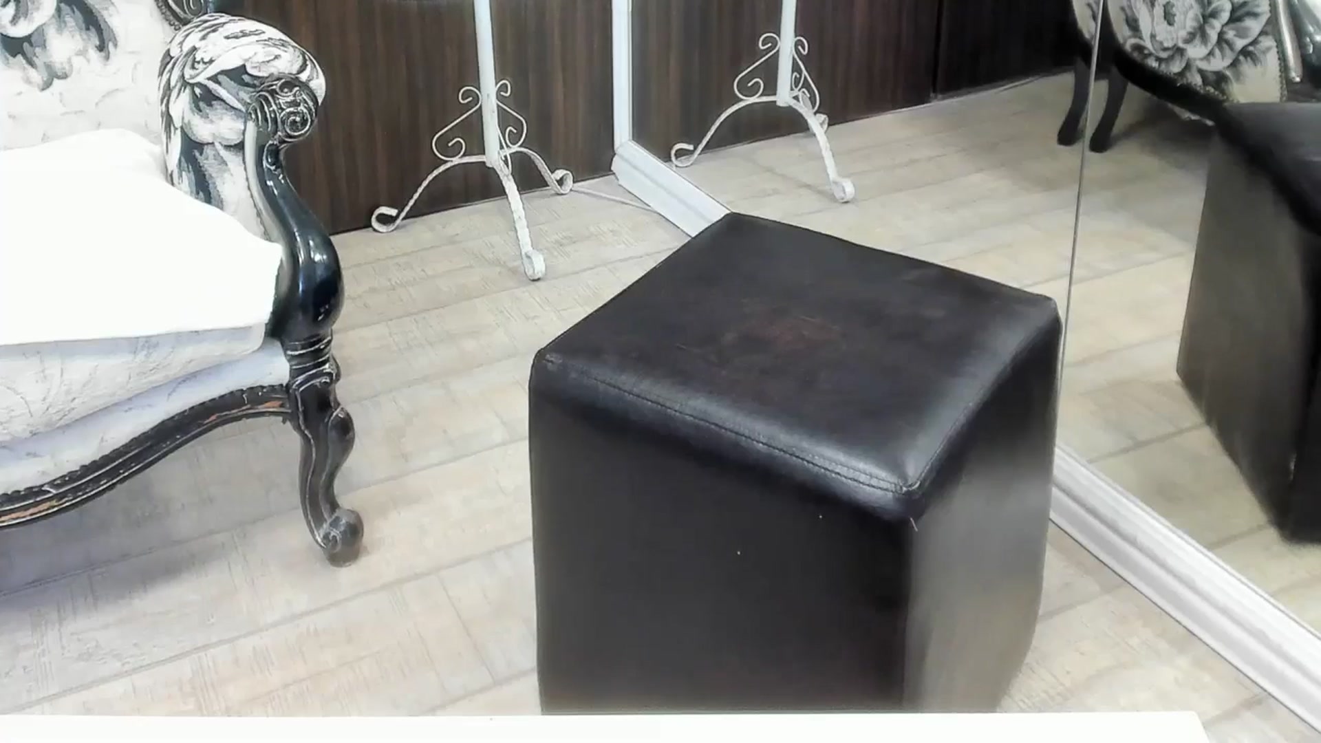 Gallery image thumbnail from Alfawoman_'s myfreecams stream on, 05/29/2024, 09:52 image 19 of 20