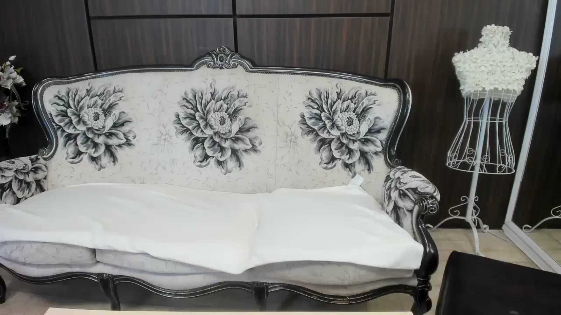 Gallery image thumbnail from Alfawoman_'s myfreecams stream on, 05/30/2024, 09:54 image 14 of 20