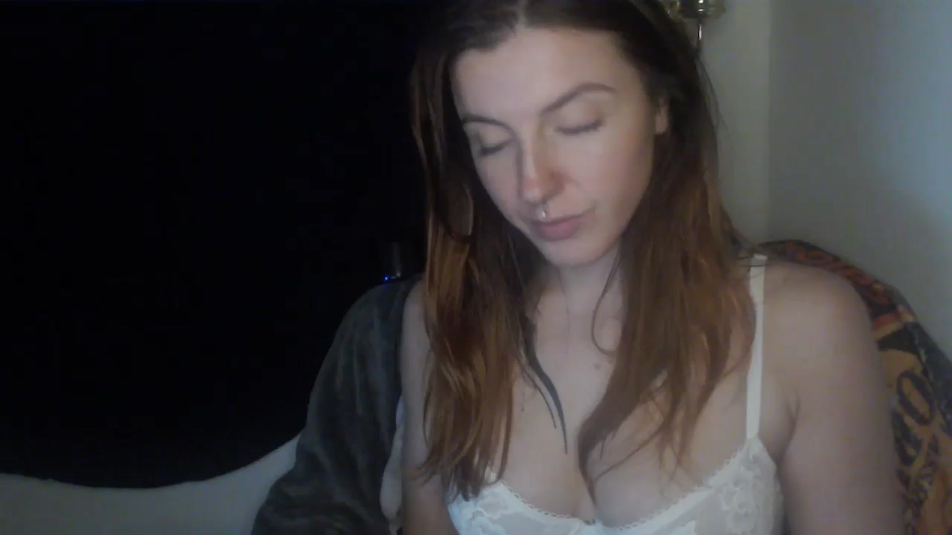 Gallery image thumbnail from Alhora's myfreecams stream on, 02/04/2024, 11:41 image 5 of 20