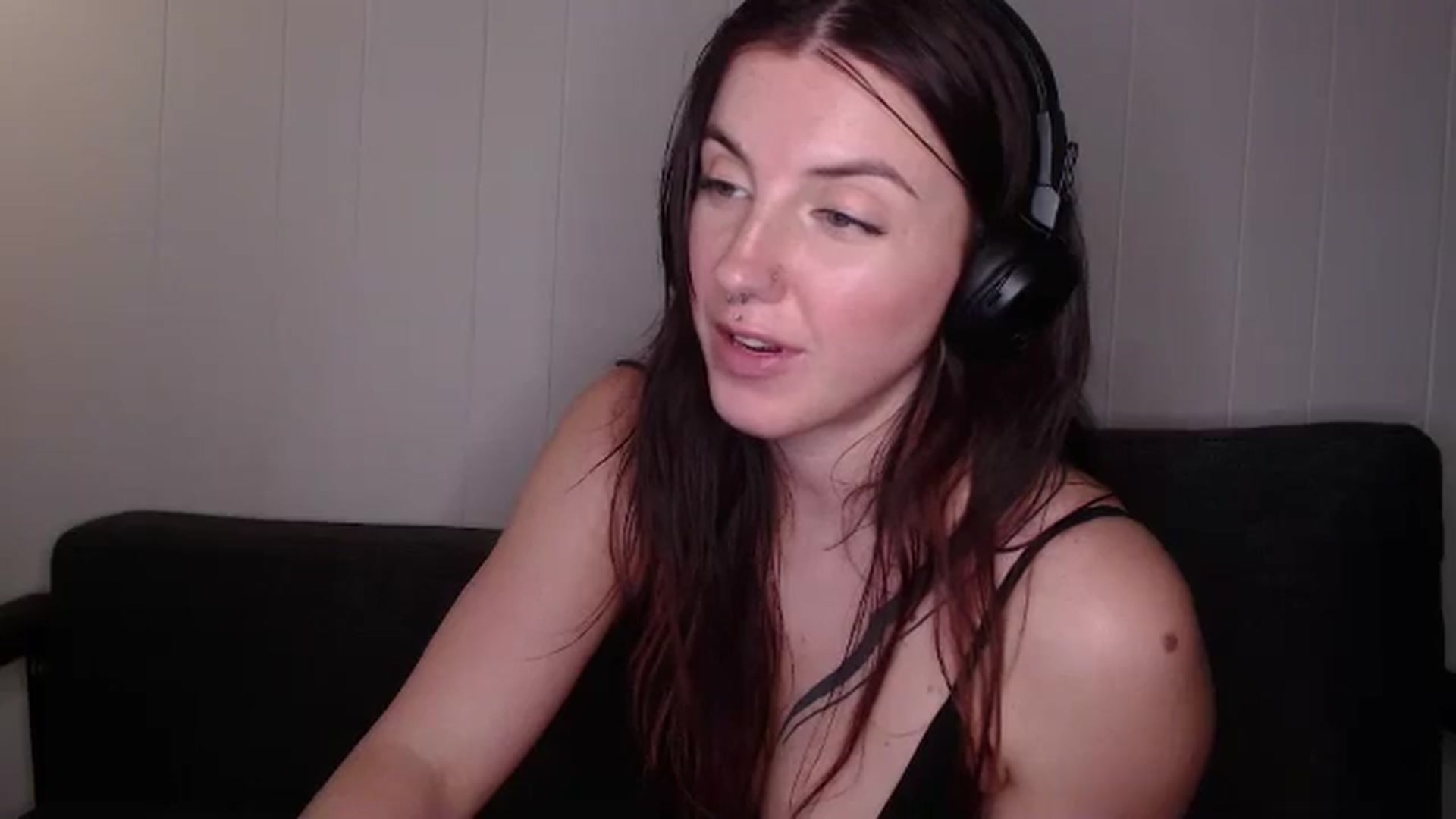 Gallery image thumbnail from Alhora's myfreecams stream on, 01/10/2025, 05:48 image 15 of 20