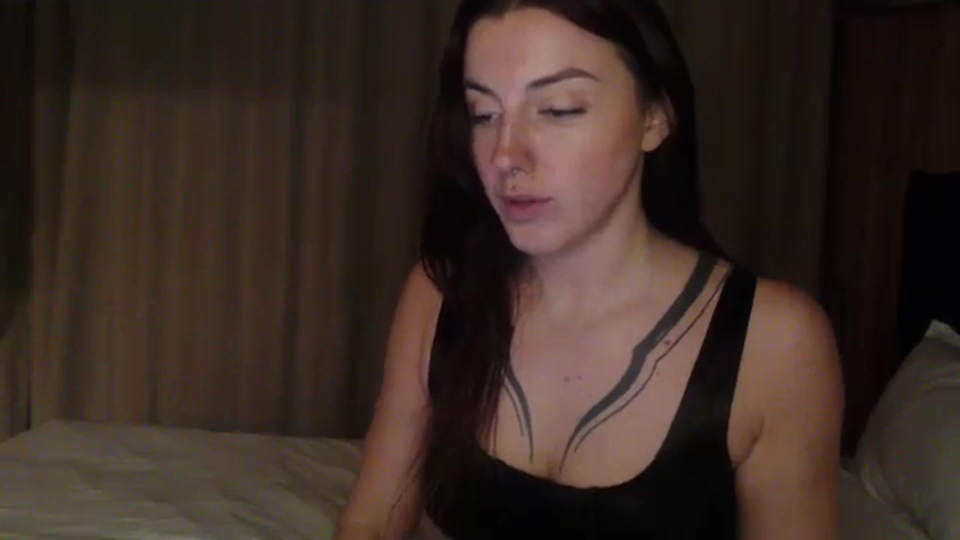 Gallery image thumbnail from Alhora's myfreecams stream on, 02/07/2025, 07:55 image 5 of 20