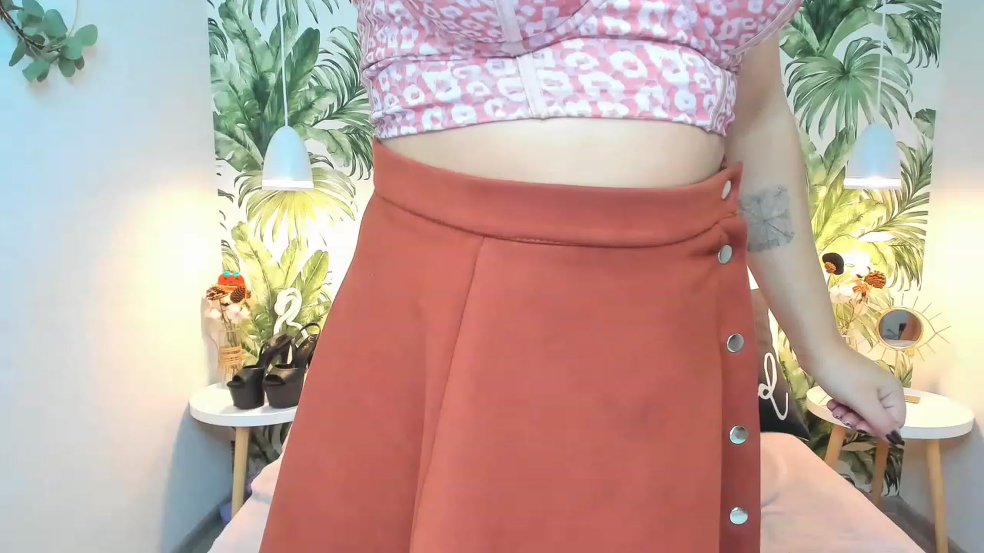 Gallery image thumbnail from AliCooper_'s myfreecams stream on, 11/14/2022, 13:34 image 20 of 20