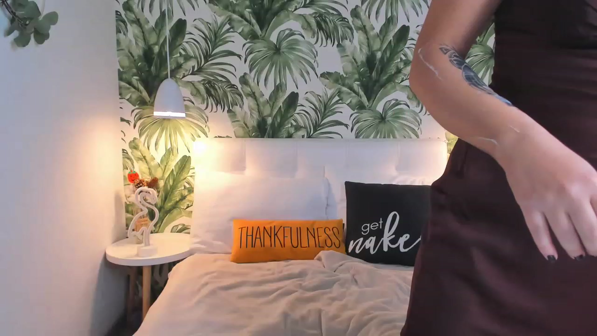 Gallery image thumbnail from AliCooper_'s myfreecams stream on, 11/23/2022, 07:28 image 2 of 20