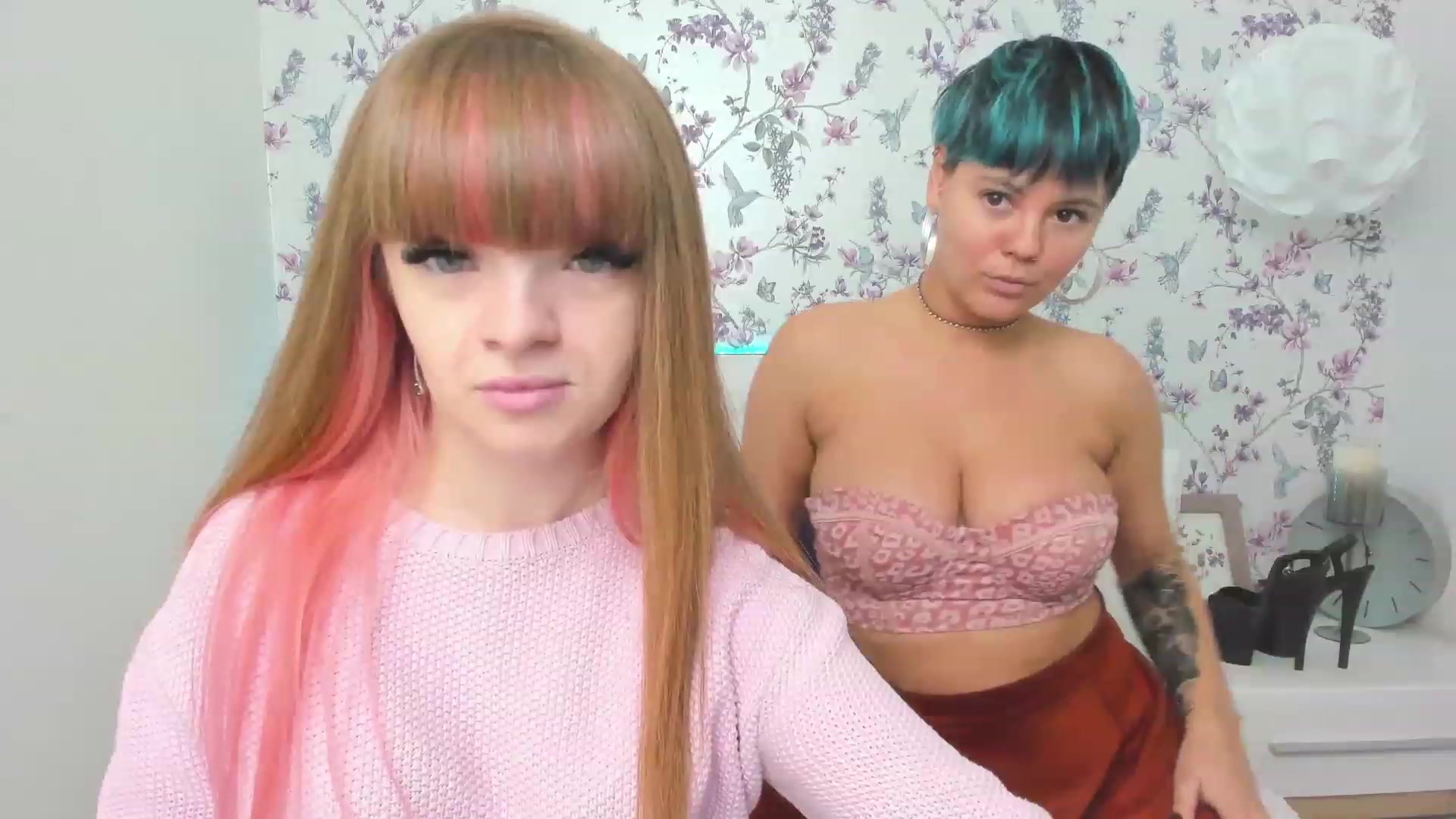 Gallery image thumbnail from AliCooper_'s myfreecams stream on, 11/25/2022, 13:47 image 13 of 20