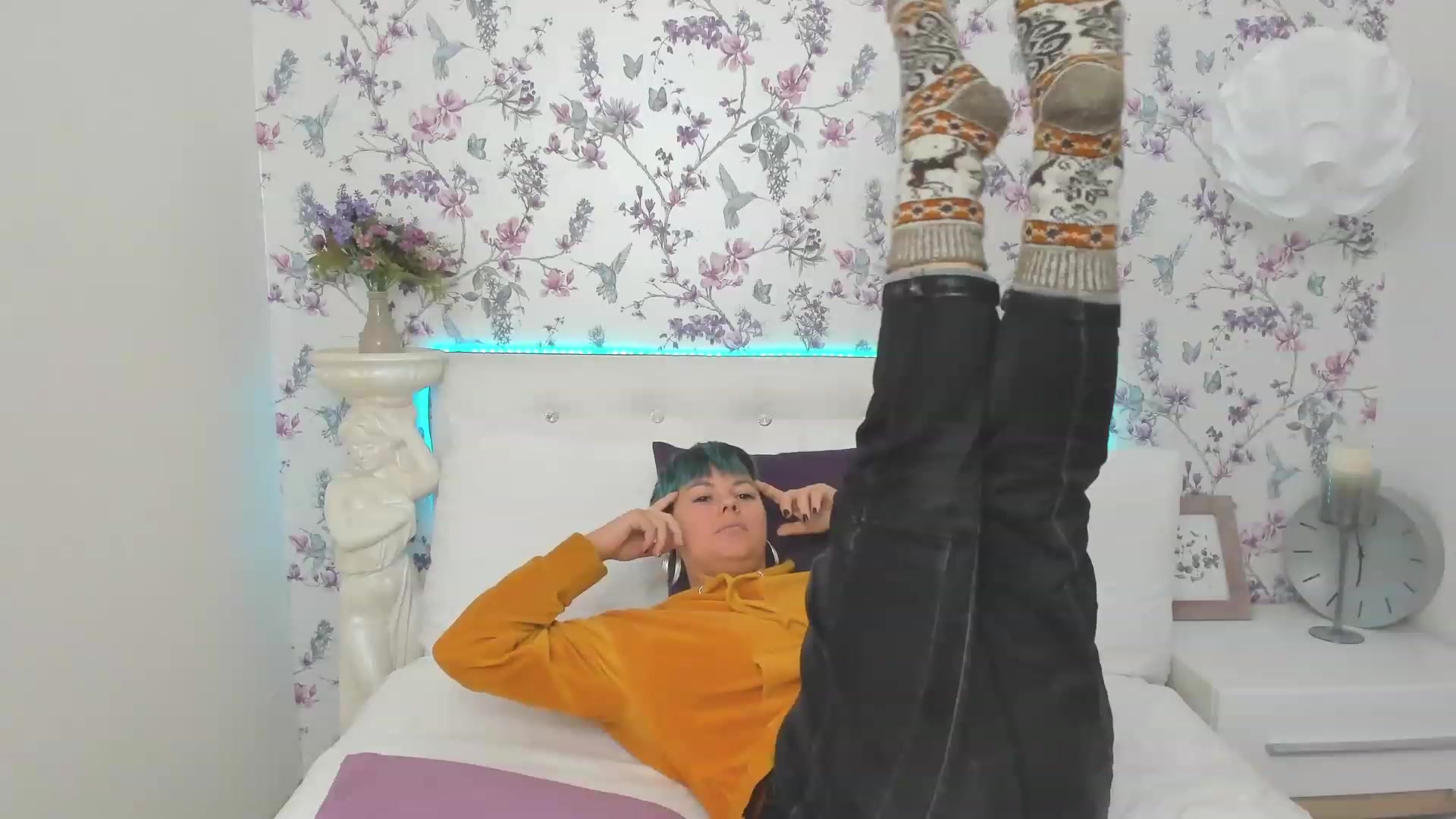 Gallery image thumbnail from AliCooper_'s myfreecams stream on, 11/25/2022, 15:01 image 7 of 20