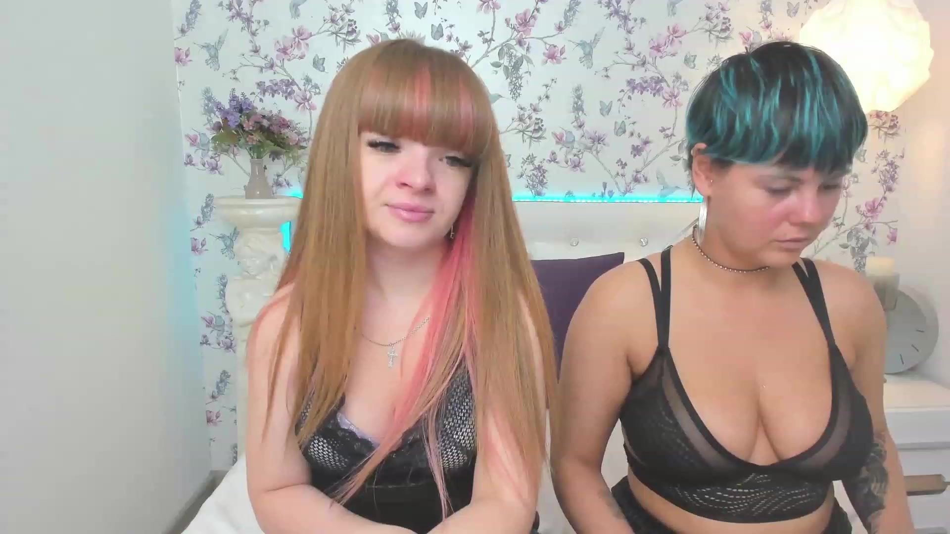 Gallery image thumbnail from AliCooper_'s myfreecams stream on, 11/25/2022, 17:32 image 10 of 20