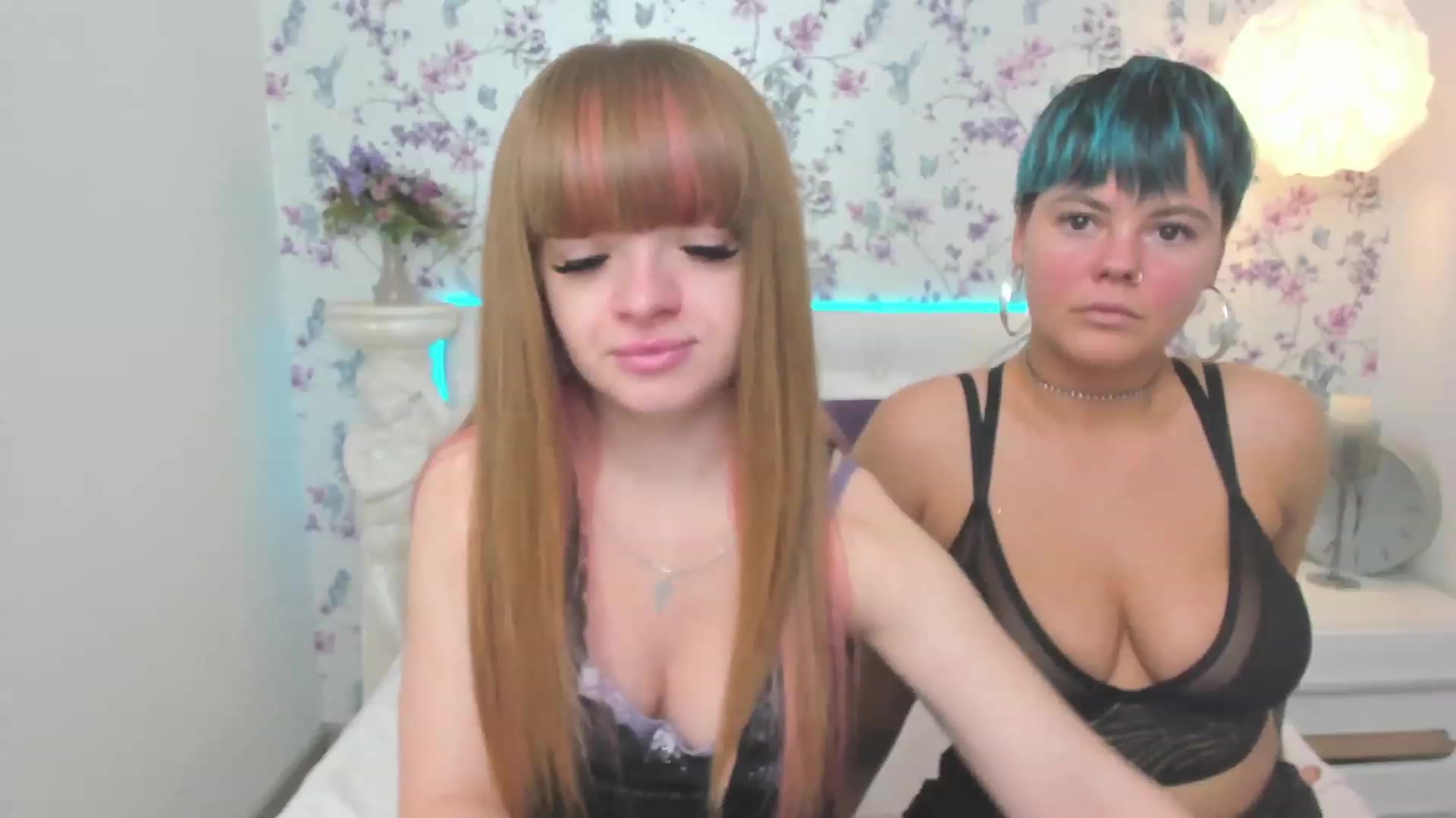 Gallery image thumbnail from AliCooper_'s myfreecams stream on, 11/25/2022, 17:32 image 8 of 20