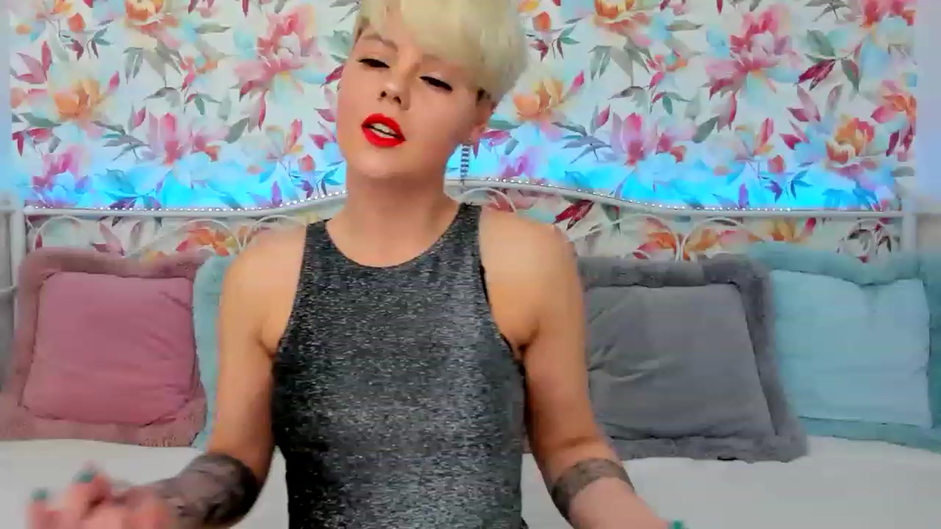 Gallery image thumbnail from AliCooper_'s myfreecams stream on, 04/16/2023, 16:03 image 6 of 20