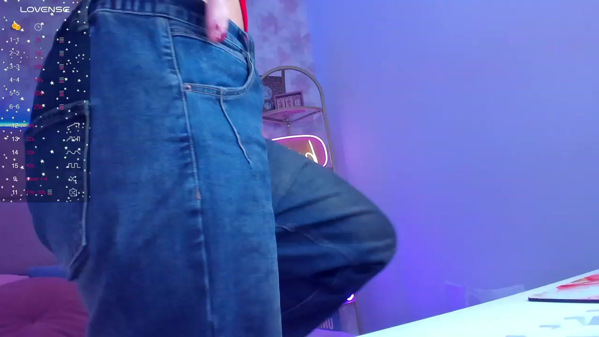 Gallery image thumbnail from AliCooper_'s myfreecams stream on, 11/28/2023, 14:39 image 10 of 20