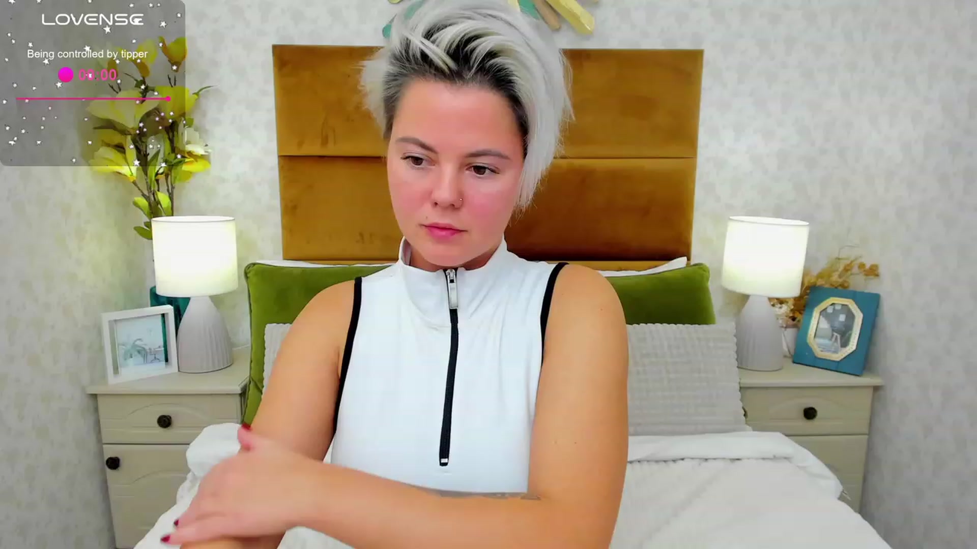 Gallery image thumbnail from AliCooper_'s myfreecams stream on, 11/30/2023, 14:45 image 5 of 20