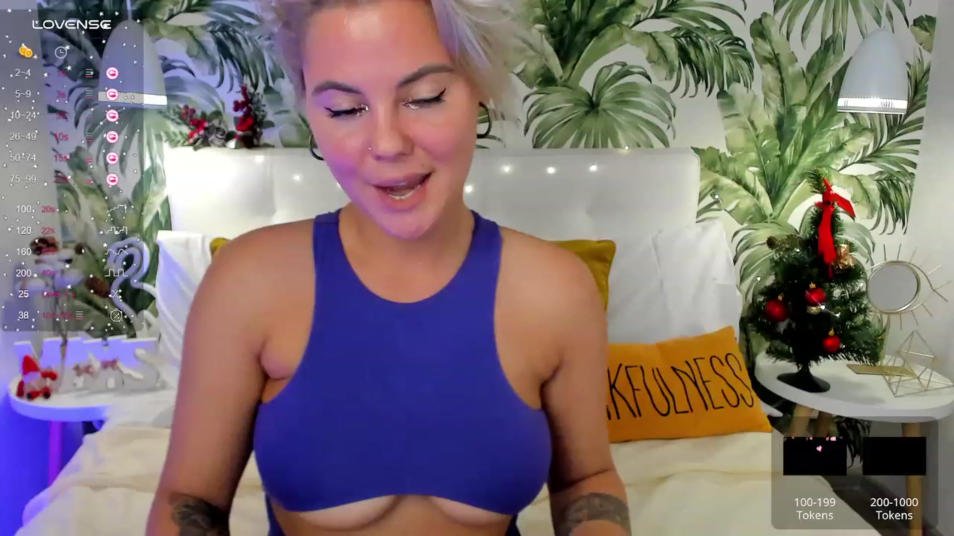 Gallery image thumbnail from AliCooper_'s myfreecams stream on, 12/24/2023, 09:46 image 20 of 20