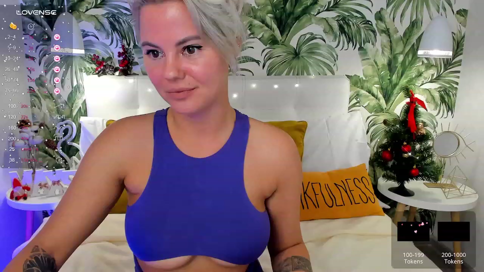 Gallery image thumbnail from AliCooper_'s myfreecams stream on, 12/24/2023, 10:10 image 4 of 20