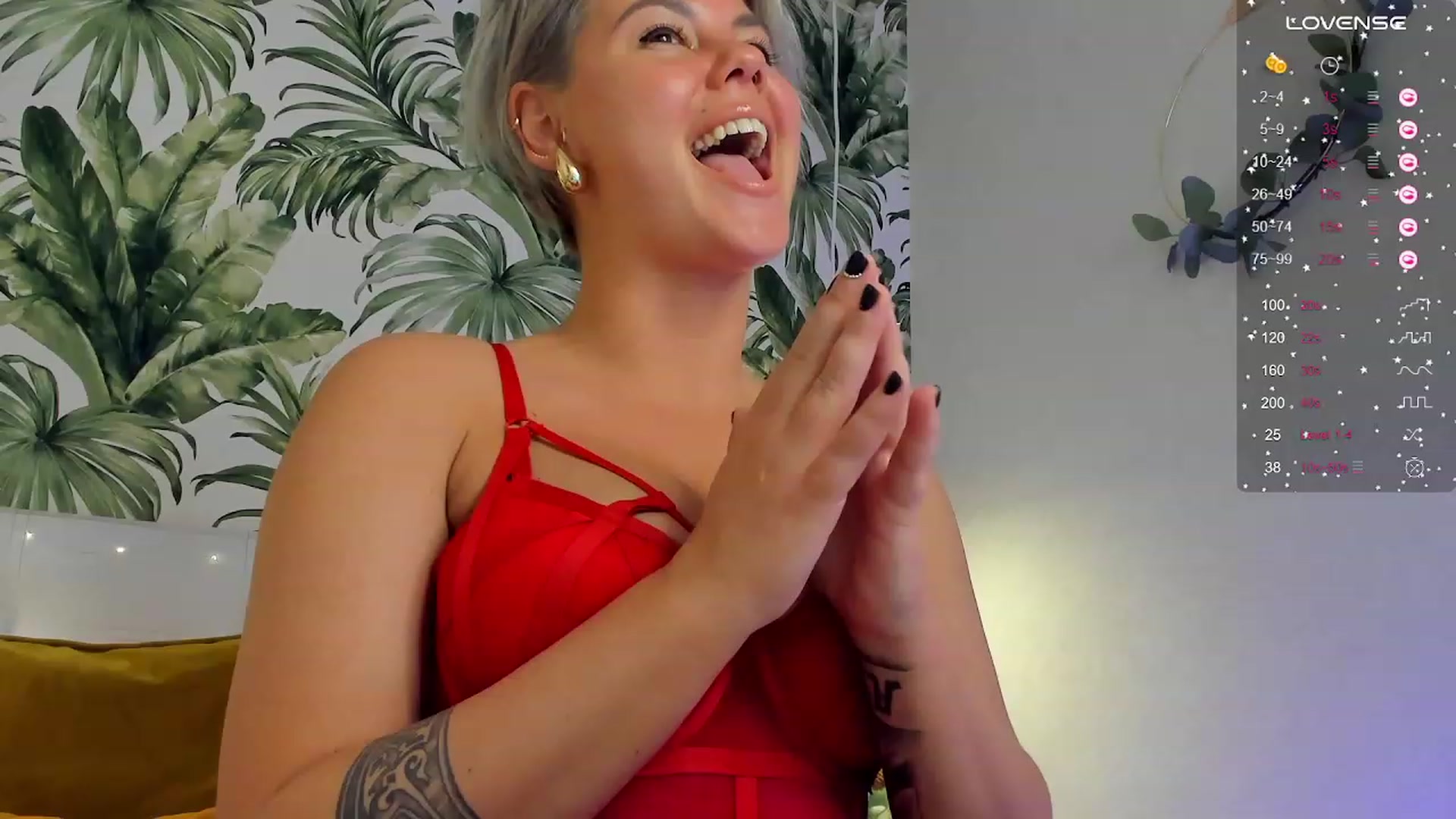 Gallery image thumbnail from AliCooper_'s myfreecams stream on, 12/29/2023, 19:37 image 5 of 20
