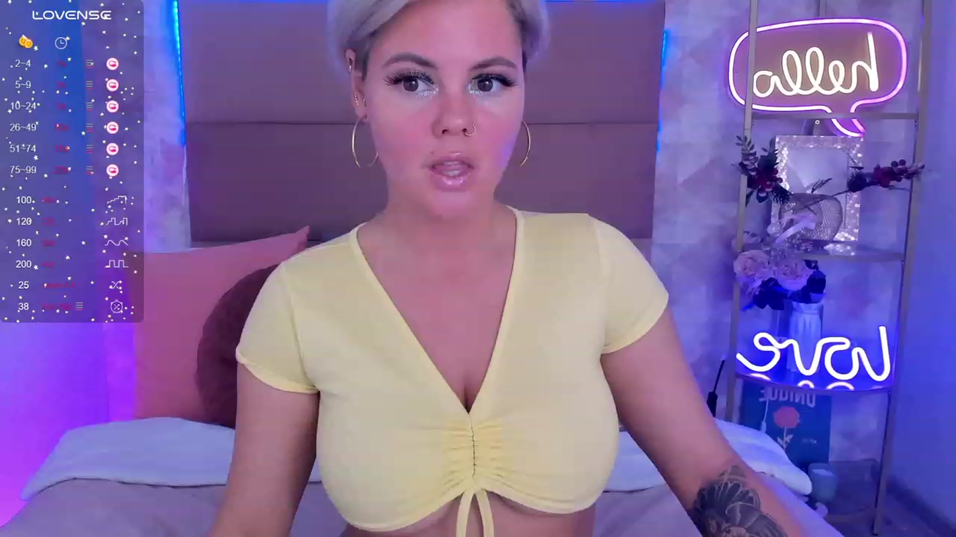 Gallery image thumbnail from AliCooper_'s myfreecams stream on, 01/07/2024, 17:37 image 8 of 20