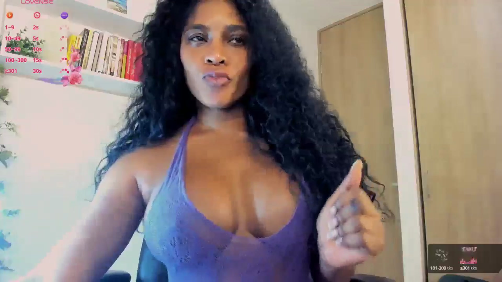 Gallery image thumbnail from AlianaxLover's myfreecams stream on, 03/19/2025, 13:36 image 18 of 20