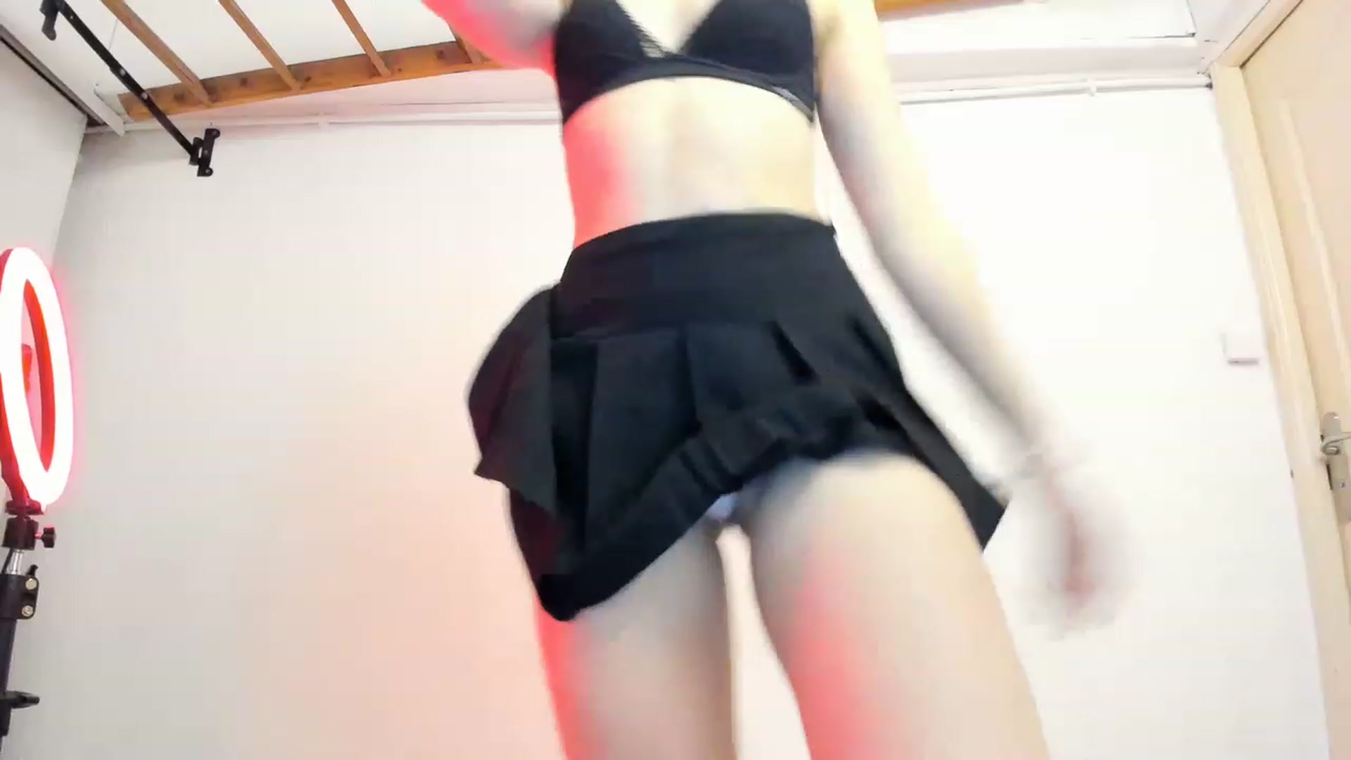 Gallery image thumbnail from Aliannaa's myfreecams stream on, 11/22/2022, 17:27 image 18 of 20