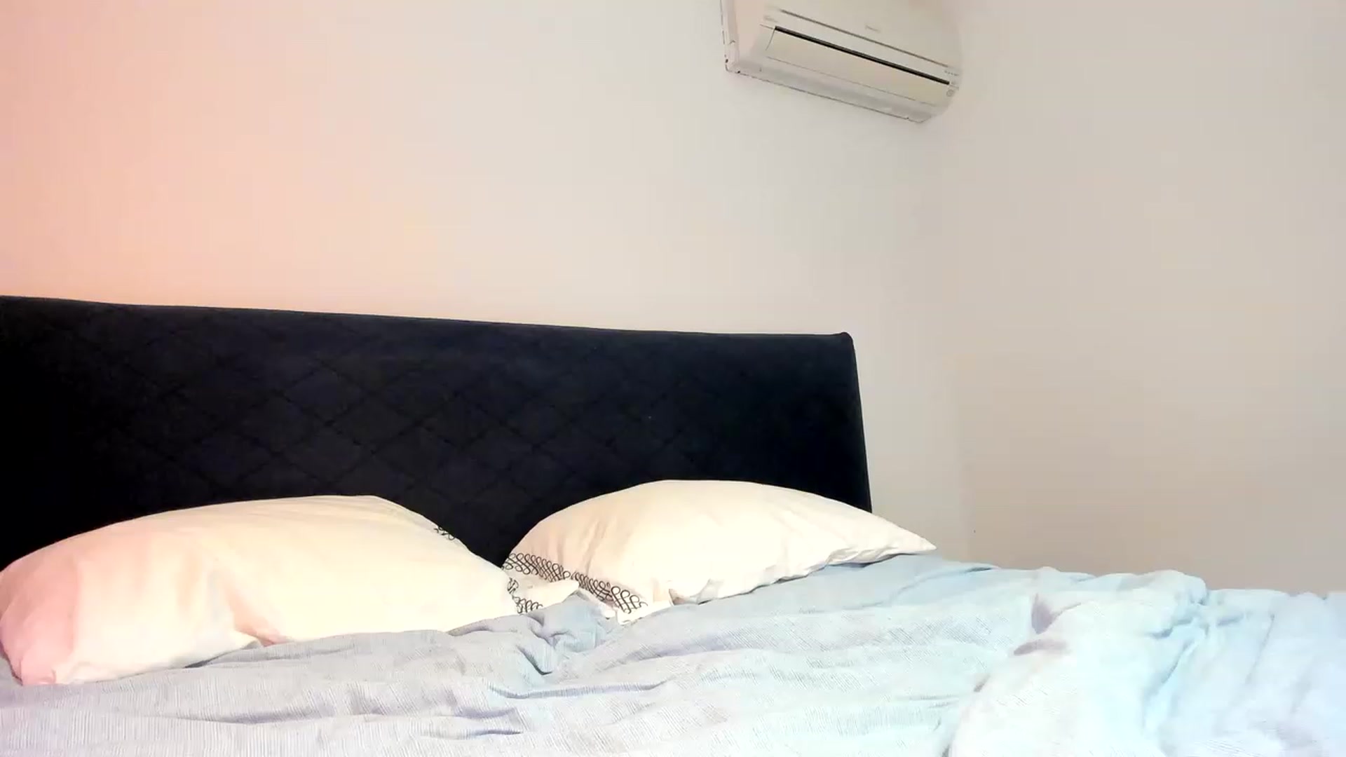 Gallery image thumbnail from Aliannaa's myfreecams stream on, 11/27/2022, 16:47 image 17 of 20