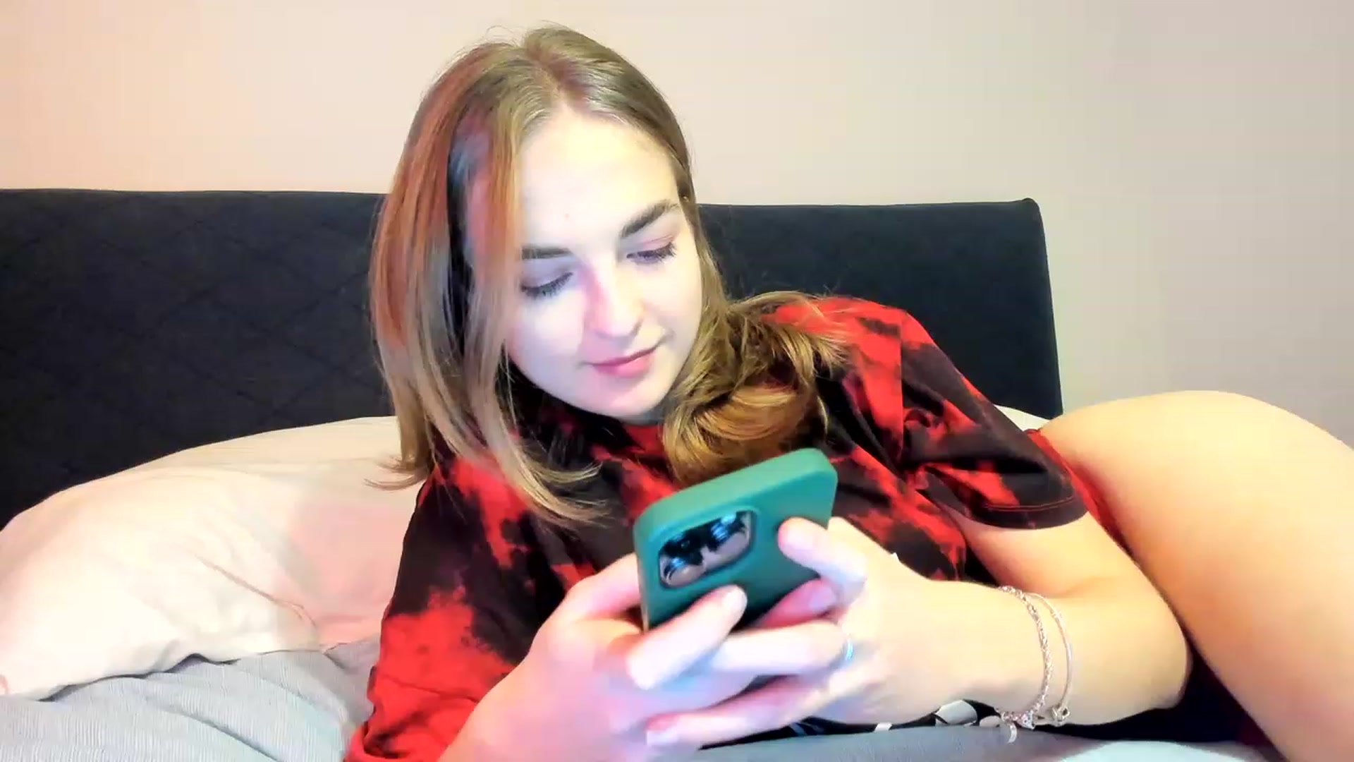 Gallery image thumbnail from Aliannaa's myfreecams stream on, 11/27/2022, 16:47 image 5 of 20