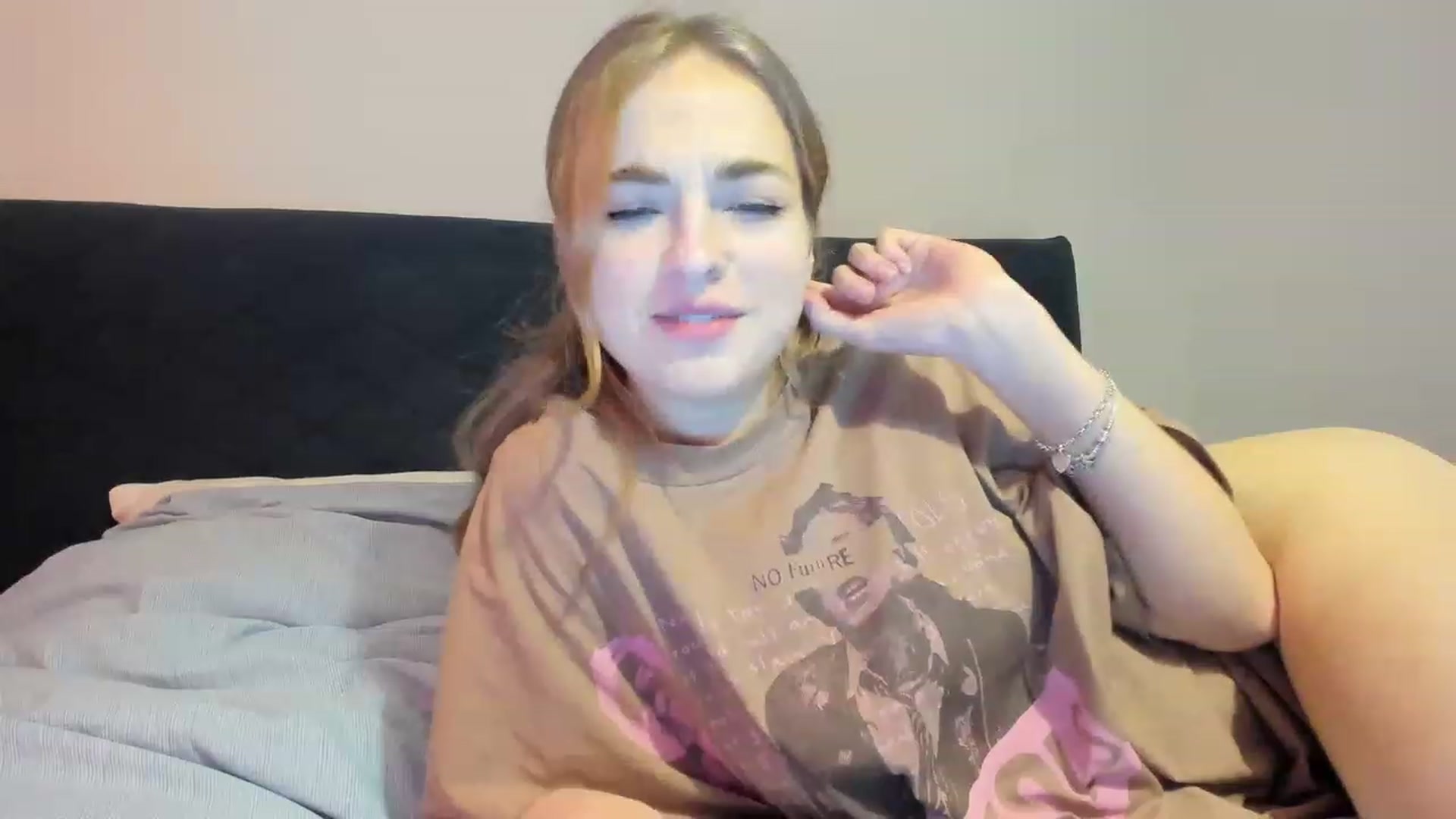 Gallery image thumbnail from Aliannaa's myfreecams stream on, 12/02/2022, 16:49 image 6 of 20
