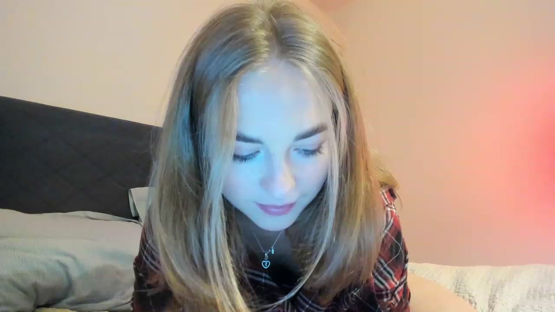Gallery image thumbnail from Aliannaa's myfreecams stream on, 12/09/2022, 17:29 image 11 of 20