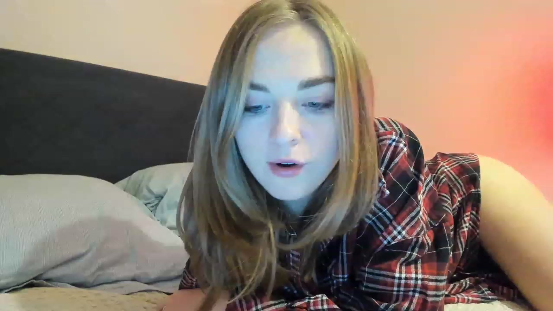 Gallery image thumbnail from Aliannaa's myfreecams stream on, 12/09/2022, 18:45 image 3 of 20