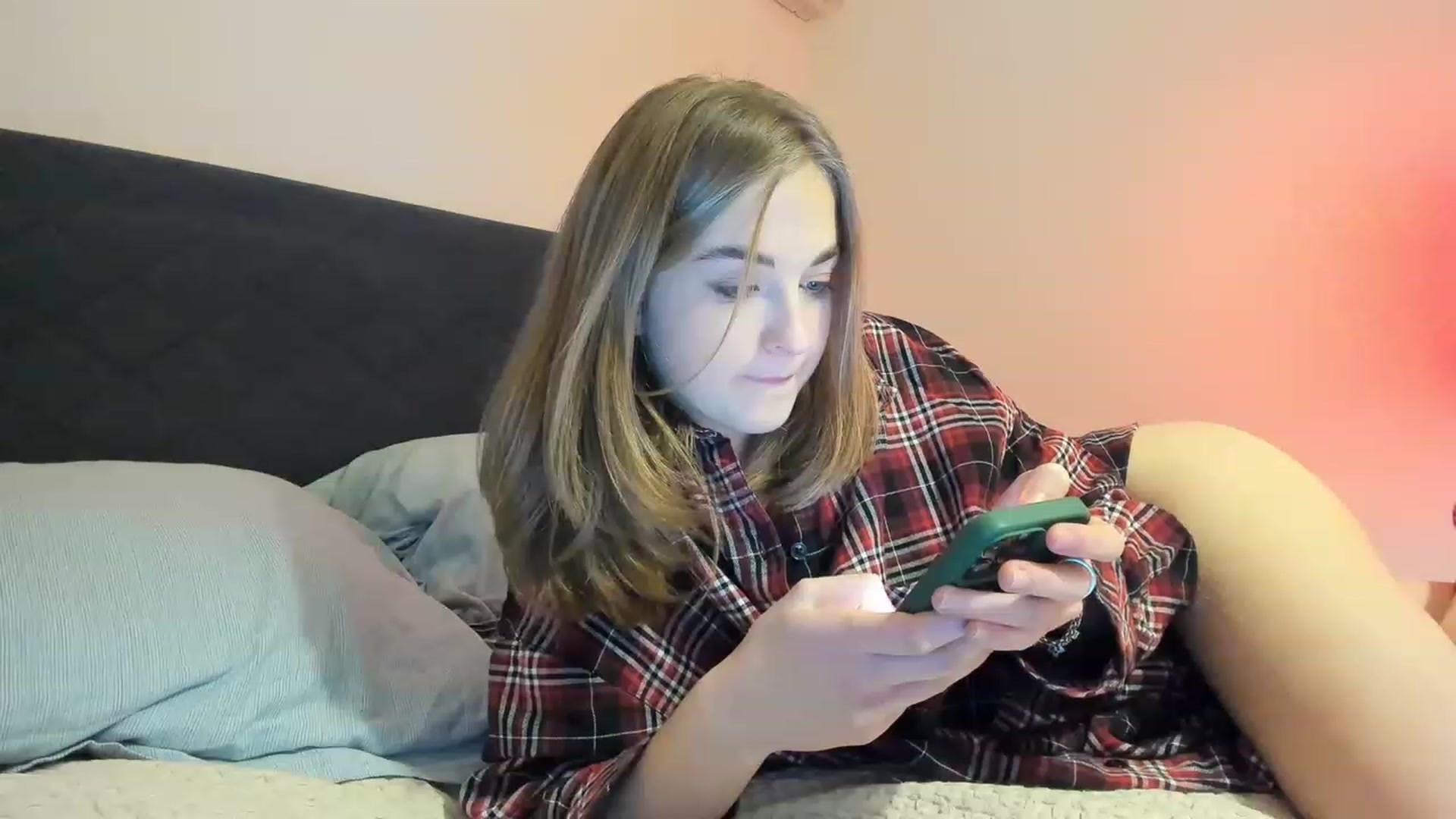 Gallery image thumbnail from Aliannaa's myfreecams stream on, 12/09/2022, 18:45 image 4 of 20