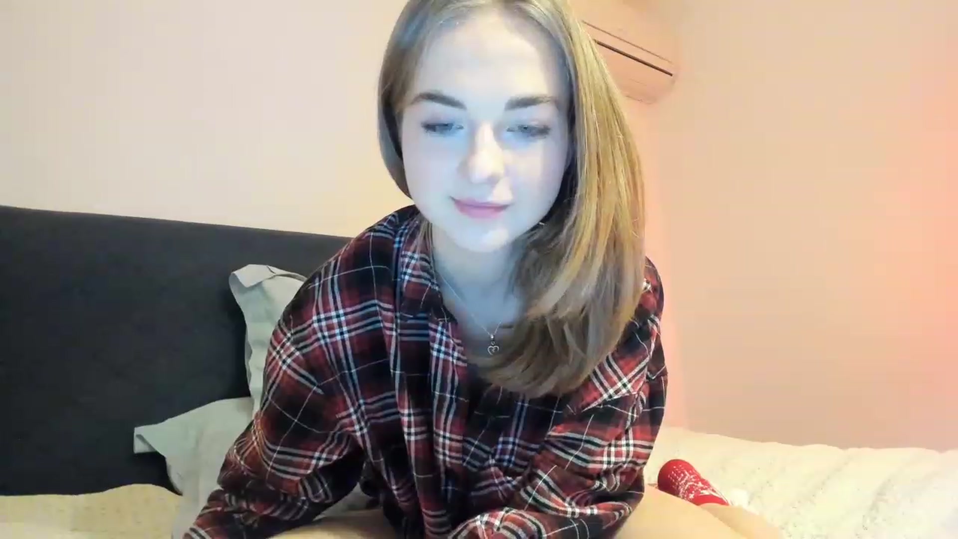 Gallery image thumbnail from Aliannaa's myfreecams stream on, 12/09/2022, 21:15 image 5 of 20