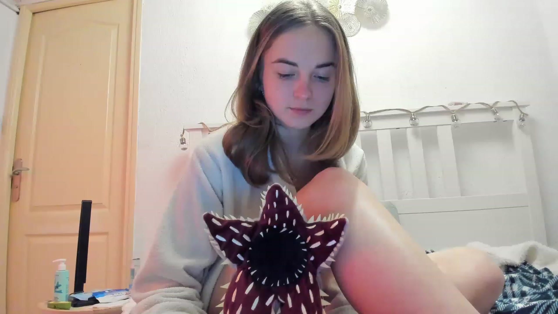 Gallery image thumbnail from Aliannaa's myfreecams stream on, 01/06/2023, 21:22 image 2 of 20