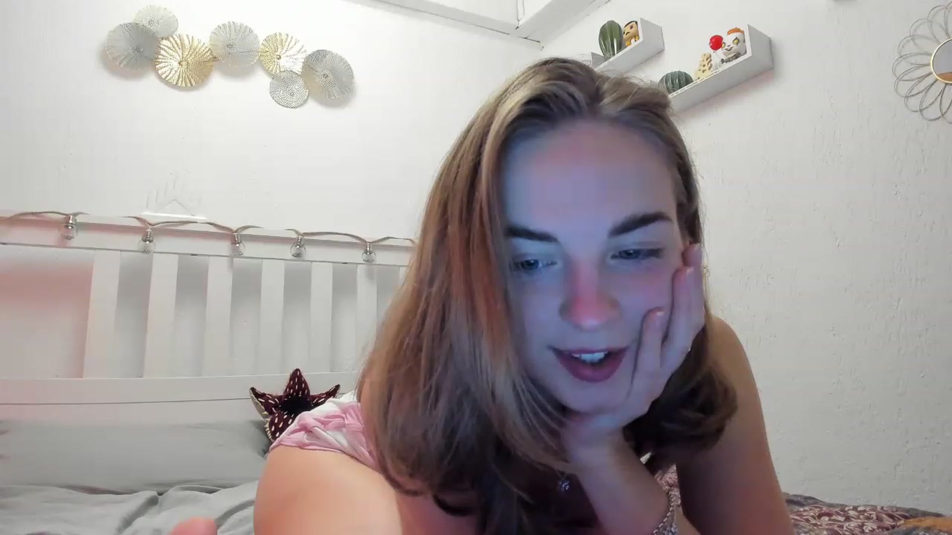 Gallery image thumbnail from Aliannaa's myfreecams stream on, 01/08/2023, 18:42 image 14 of 20