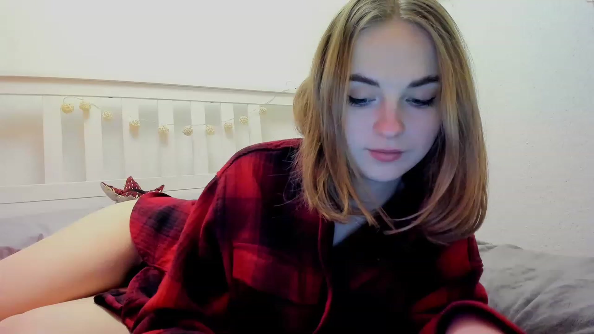 Gallery image thumbnail from Aliannaa's myfreecams stream on, 01/22/2023, 19:36 image 9 of 20