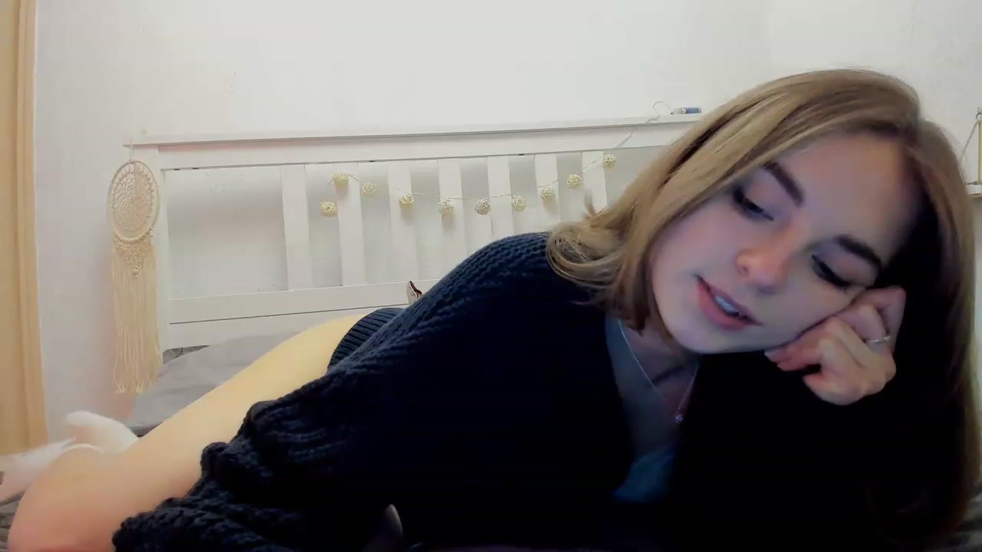 Gallery image thumbnail from Aliannaa's myfreecams stream on, 01/25/2023, 19:17 image 9 of 20