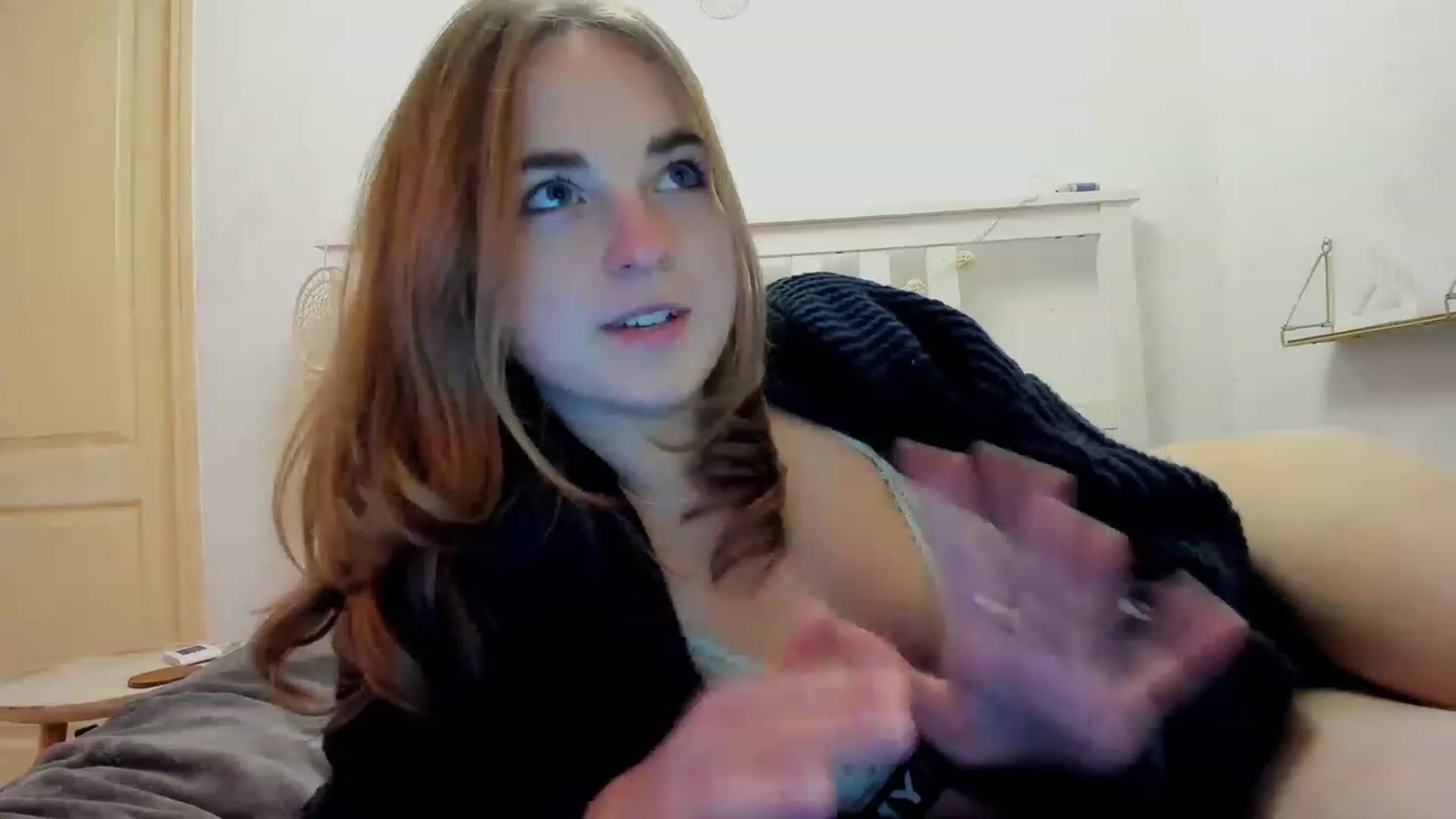 Gallery image thumbnail from Aliannaa's myfreecams stream on, 01/25/2023, 19:37 image 3 of 20