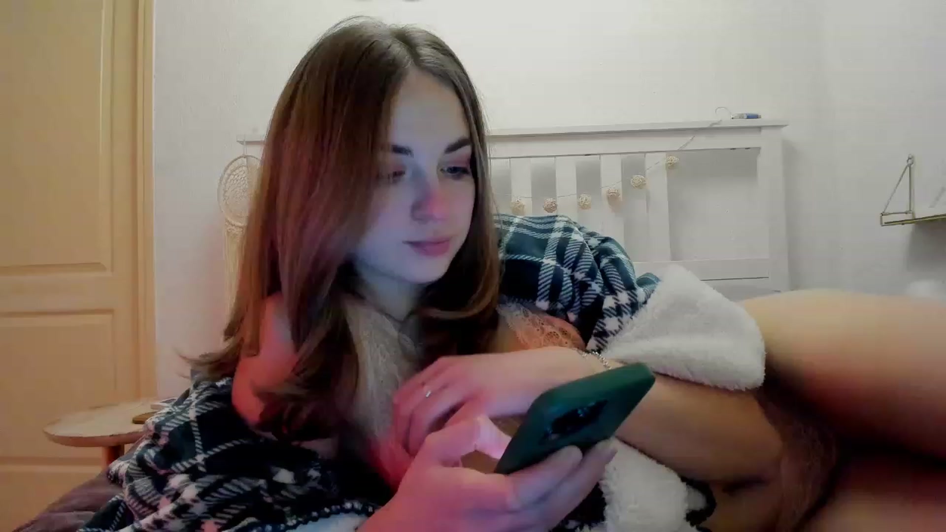 Gallery image thumbnail from Aliannaa's myfreecams stream on, 01/26/2023, 17:29 image 13 of 20