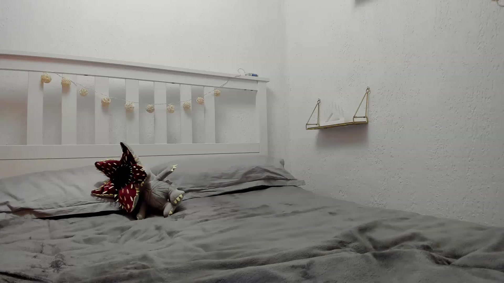 Gallery image thumbnail from Aliannaa's myfreecams stream on, 01/27/2023, 18:39 image 16 of 20