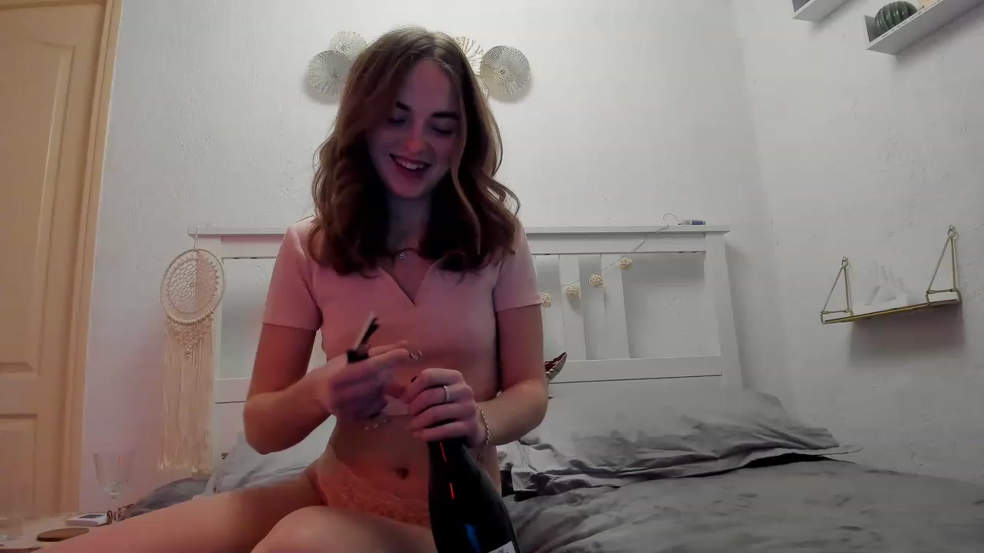 Gallery image thumbnail from Aliannaa's myfreecams stream on, 01/28/2023, 18:12 image 15 of 20
