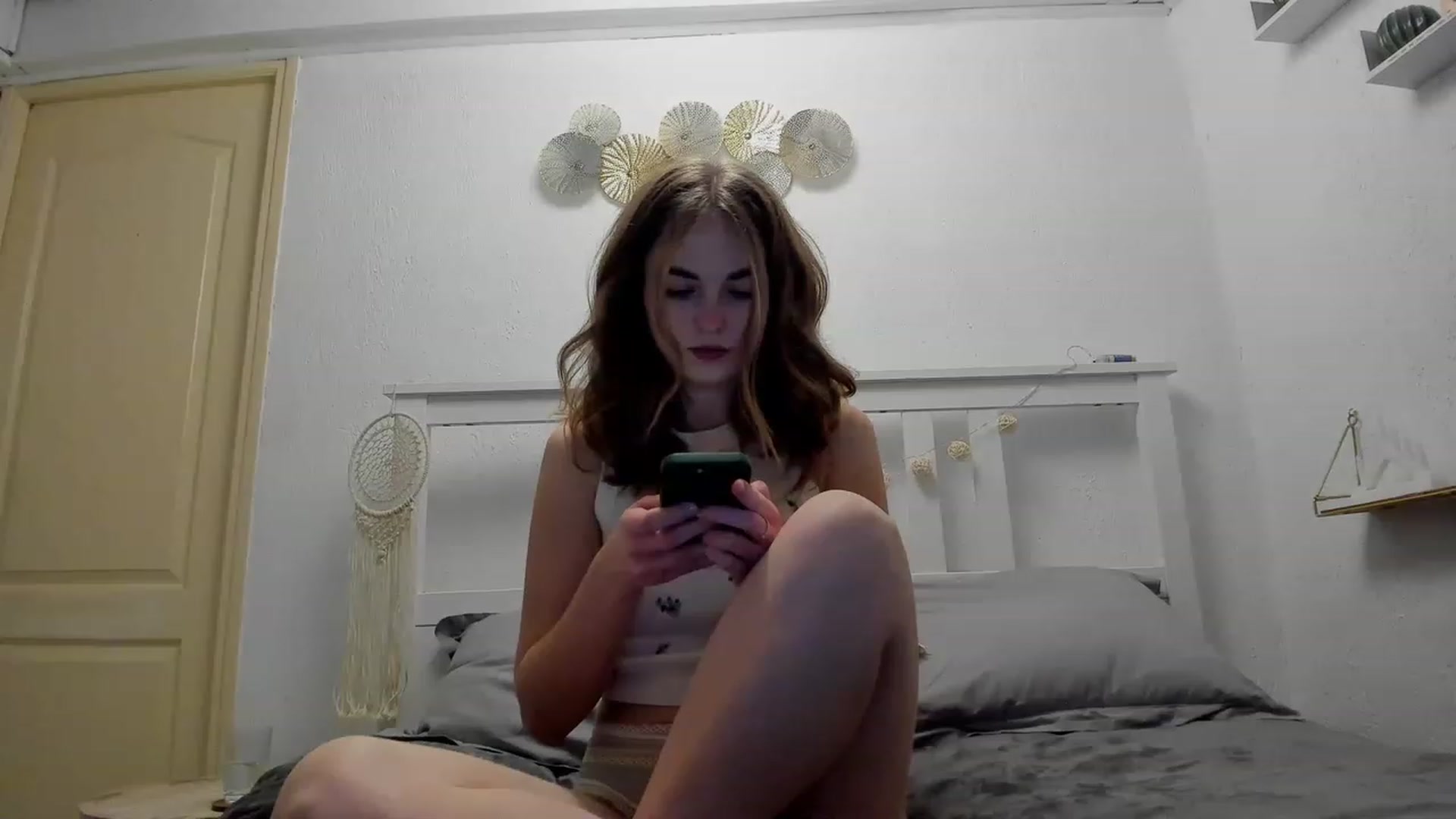 Gallery image thumbnail from Aliannaa's myfreecams stream on, 01/29/2023, 17:47 image 10 of 20