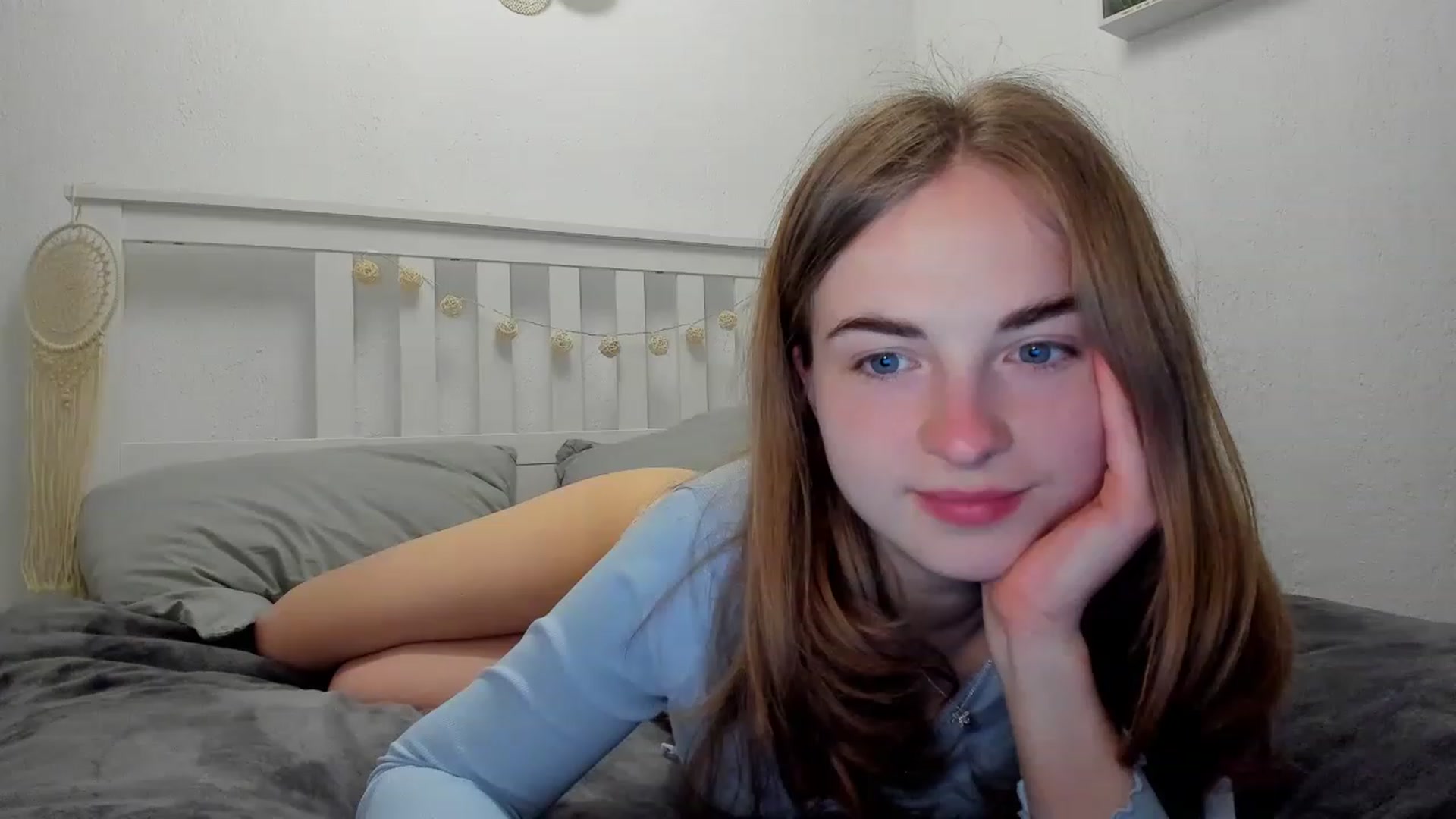 Gallery image thumbnail from Aliannaa's myfreecams stream on, 03/20/2023, 17:48 image 18 of 20