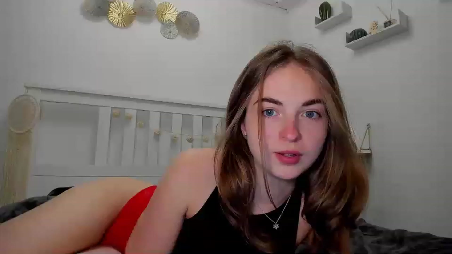 Gallery image thumbnail from Aliannaa's myfreecams stream on, 03/22/2023, 17:05 image 13 of 20