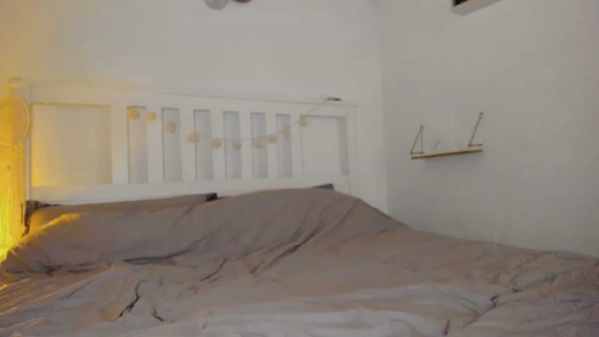 Gallery image thumbnail from Aliannaa's myfreecams stream on, 03/28/2023, 14:32 image 13 of 20